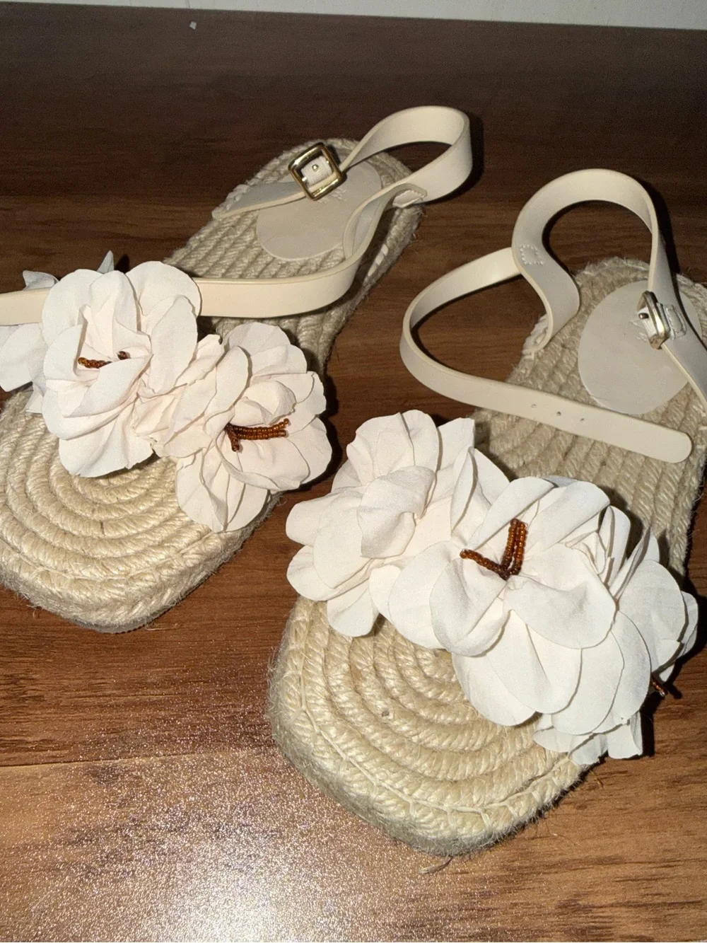 Zara - Jute flower sandals with beaded detail and strap